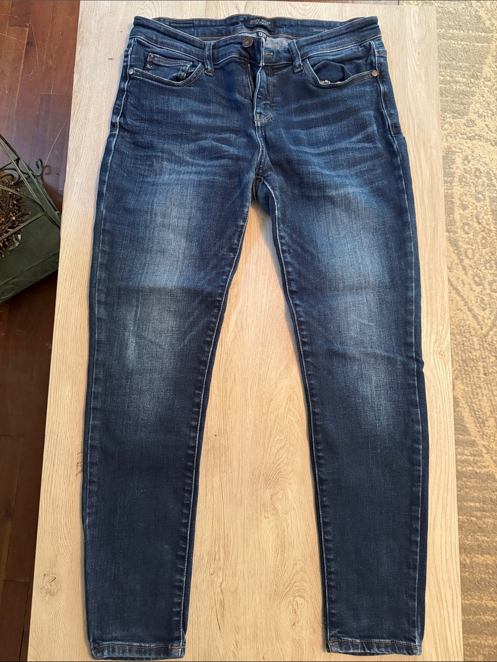 Judy Blue Indigo Skinny Jeans with Subtle Fading 13/31